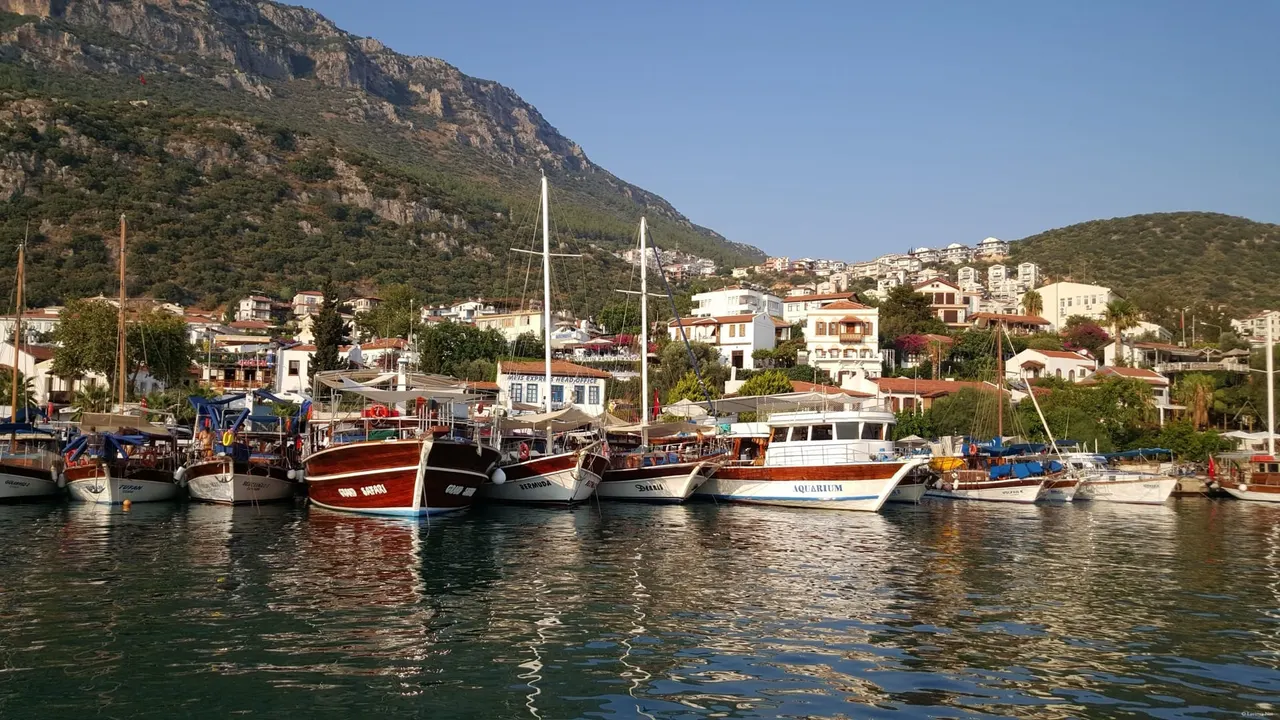 Antalya oder Dalaman: Welcher Flughafen für Kas und Kalkan?